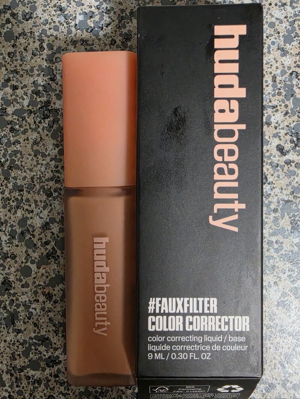 NWT Huda Beauty #FauxFilter Brightening Under Eye Color Corrector